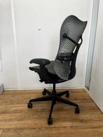 Refurbished Herman Miller Mirra - Graphite Shadow - Korting!, Verzenden, Zo goed als nieuw, Grijs, Bureaustoel