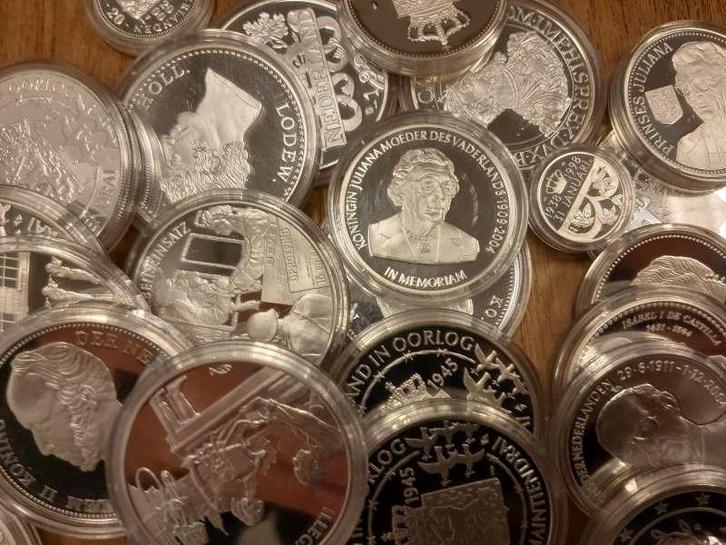 Zilveren penningen per kilo, Postzegels en Munten, Penningen en Medailles, Nederland, Zilver, Ophalen of Verzenden