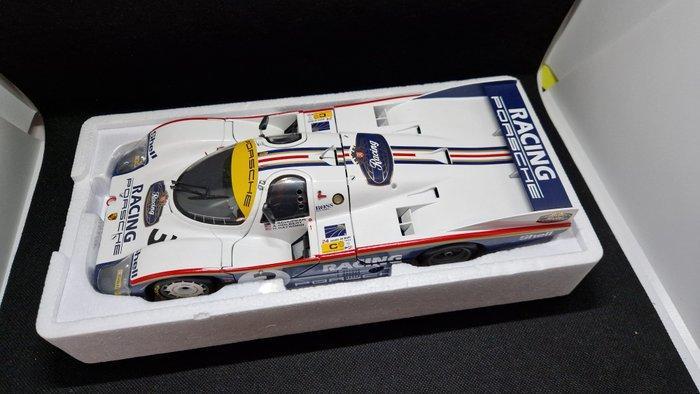 Minichamps 1:18 - Model raceauto - Porsche 956L -, Hobby en Vrije tijd, Modelauto's | 1:5 tot 1:12