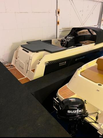 AQUA 690tender met 40 pk beschikbaar voor biedingen