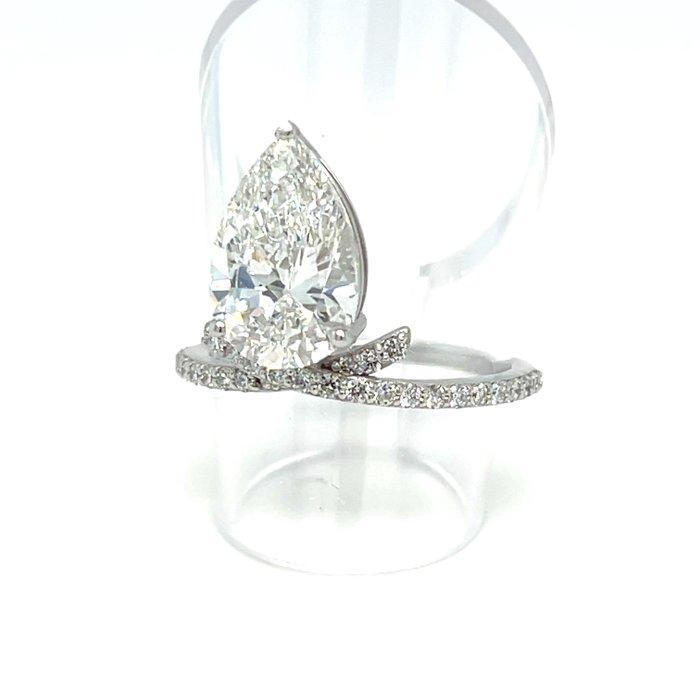 Ring - 14 karaat Witgoud - 5.38ct. tw. Diamant (Lab-grown) -, Sieraden, Tassen en Uiterlijk, Ringen