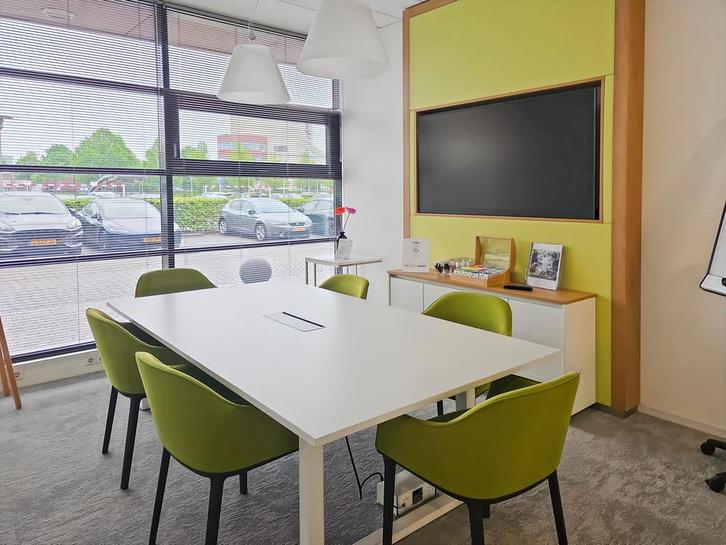 Kantoorruimte in Regus A1, Zakelijke goederen, Bedrijfs Onroerend goed