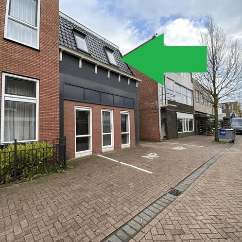 Studio te huur aan de Landstraat 8-C gevonden in Delfzijl, Huizen en Kamers, Kamers te huur, 20 tot 35 m², Overige regio's