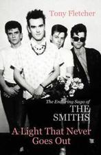 A light that never goes out: the enduring saga of the Smiths, Gelezen, Tony Fletcher, Verzenden