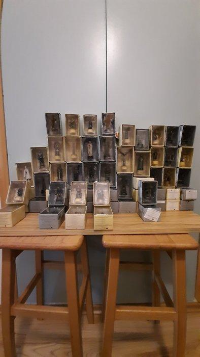 Eaglemoss - Figuur - Lord of the Rings 60 pieces (60) - Lood, Antiek en Kunst, Antiek | Overige Antiek