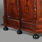 Majestieuze en zeer verfijnde rankenkast ca 1800 No331520, Antiek en Kunst, Antiek | Meubels | Kasten, Ophalen of Verzenden