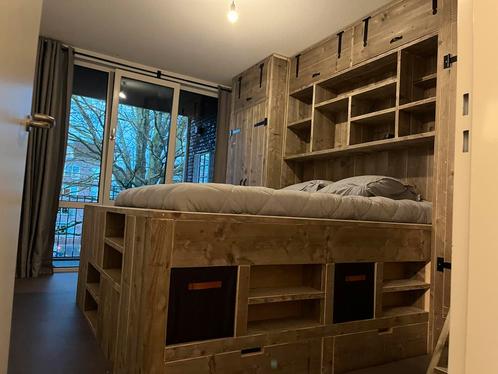 Tweepersoonsbed met Twee Kasten in 1 -Handgemaakt Op Maat, Huis en Inrichting, Slaapkamer | Complete slaapkamers, Nieuw, Tweepersoons