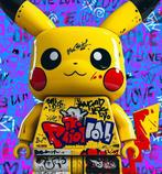 Canvas Fit - Alberto Ricardo - “Pikachu Urbano: El Ídolo, Nieuw
