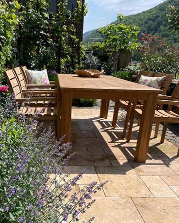Grote voorraad teak tuinmeubelen, nieuw en gebruikt. Welkom! beschikbaar voor biedingen