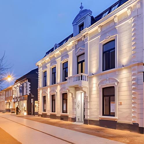 Appartement 1-kamer in monumentaal pand in centrum Weert, Huizen en Kamers, Huizen te huur, Direct bij eigenaar, Appartement
