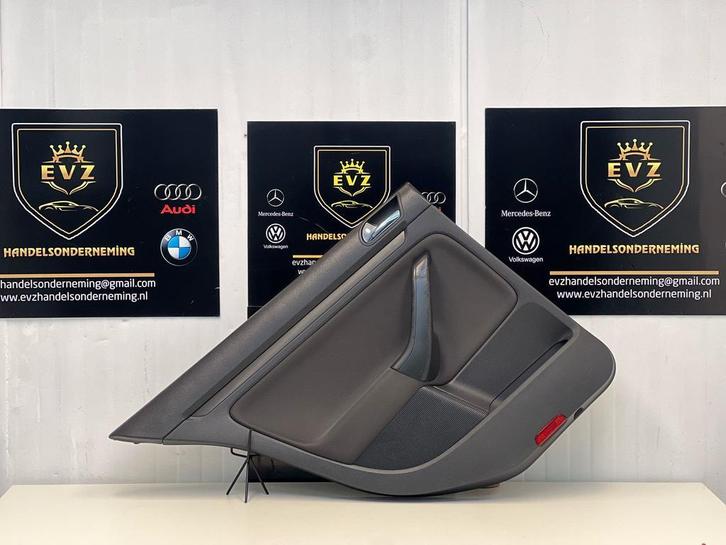 VW Golf V bekleding deurpaneel links achter 2004 1K6867211, Auto-onderdelen, Interieur en Bekleding, Gebruikt, Volkswagen