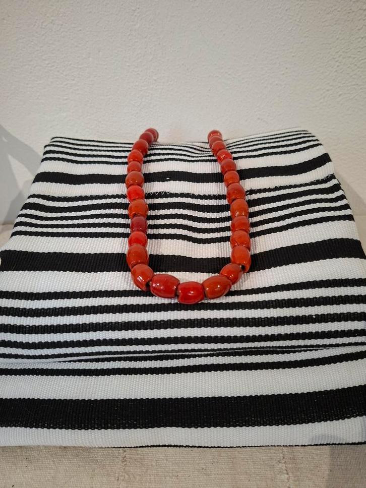 Ghana geweven stof Fugu / Nigeria glaskralen, Huis en Inrichting, Woonaccessoires | Plaids en Woondekens, Nieuw, Ophalen of Verzenden