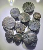 Oudheid Lot of 10 bronze coins, including: Late Roman Follis, Postzegels en Munten