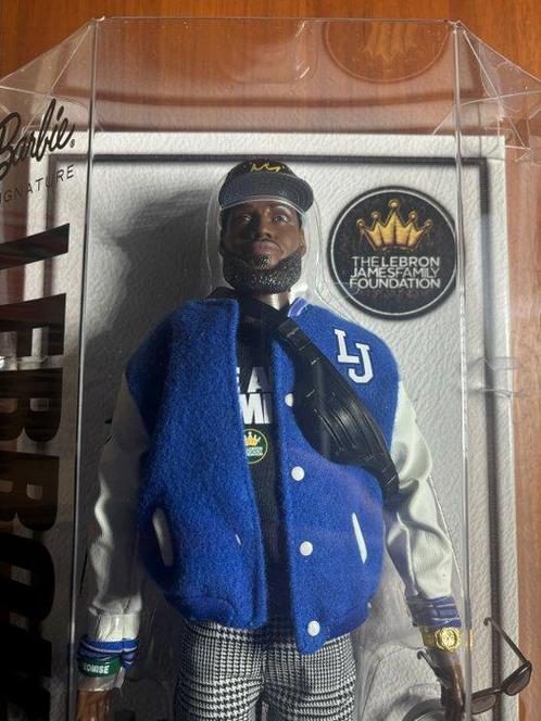 Mattel - Barbiepop LeBron James Barbie Doll Kenbassadors -, Antiek en Kunst, Antiek | Speelgoed