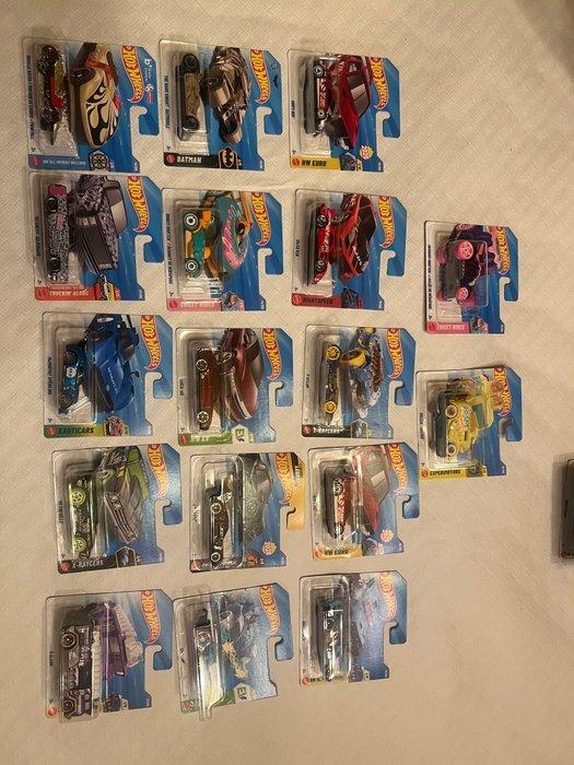 Hot Wheels 1:64 - Modelauto (17) - Braille Racer / Twin Mill, Hobby en Vrije tijd, Modelauto's | 1:5 tot 1:12