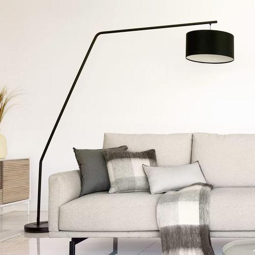 *WOONWINKEL* Kave Home Ciana Zwarte Booglamp Modern, Huis en Inrichting, Lampen | Vloerlampen, Nieuw, Verzenden