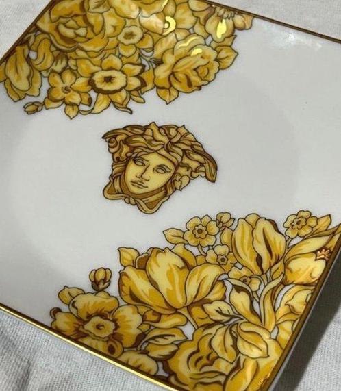 Rosenthal - Versace - Schotel - Medusa rhapsody - Porselein, Antiek en Kunst, Antiek | Glas en Kristal