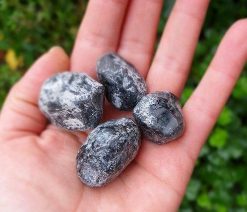 Ruwe brok van Sneeuwvlok Obsidiaan- zwart met wit elementen, Sieraden, Tassen en Uiterlijk, Armbanden