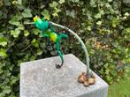 2 bronzen kikkers op een tak -Tuinbeeld - Interieur, Verzenden, Nieuw, Metaal, Dierenbeeld