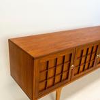 Dressoir | Vintage | Younger | Teak |  3855, Huis en Inrichting, Kasten | Dressoirs, Teakhout, Mid-Century, Ophalen of Verzenden