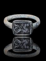 Oud-Romeins Rare Bronze Lion Seal Ring (Zonder Minimumprijs)