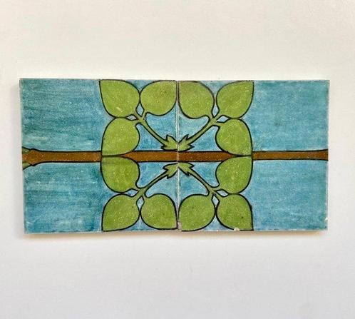 Art Nouveau Tegel (2) - Bladeren aan een tak - Art Nouveau -, Antiek en Kunst, Kunst | Designobjecten