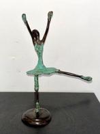 Abdoulaye Derme - sculptuur, Figurine - 23 cm - Gepatineerd