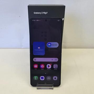 Samsung Galaxy Z Flip7 256gb | Nette Staat beschikbaar voor biedingen