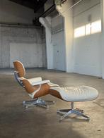 Vitra Eames Lounge Chair + Ottoman, Huis en Inrichting, Fauteuils, Ophalen of Verzenden, Zo goed als nieuw, Leer