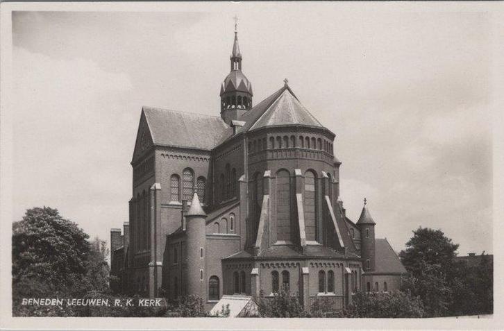 BENEDEN LEEUWEN - R. K. Kerk, Verzamelen, Ansichtkaarten | Nederland, Verzenden