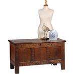 Grote Hollandse 17e eeuwse kist met plat deksel en panelen i, Antiek en Kunst, Ophalen of Verzenden