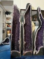 amethist Geode - Hoogte: 174 cm - Breedte: 34 cm- 276 kg -, Verzamelen, Mineralen en Fossielen