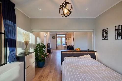 Studio Weerdsingel Westzijde in Utrecht, Huizen en Kamers, Kamers te huur, 50 m² of meer, Utrecht