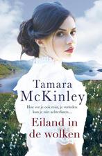 Eiland in de wolken 9789026154409 Tamara McKinley, Boeken, Romans, Verzenden, Zo goed als nieuw, Tamara McKinley
