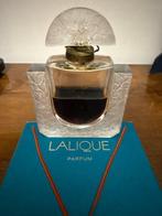 Lalique - Parfumfles (2) - Kristal - paar parfumflesjes, Antiek en Kunst, Antiek | Glas en Kristal