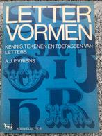 Lettervormen (A.J.P. Vriens), Boeken, Kunst en Cultuur | Beeldend, Gelezen, Grafische vormgeving, A.J.P. Vriens, Verzenden