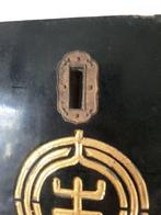 Houten bord met inscriptie Taisho Levensverzekering Co.,