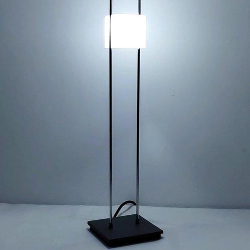 Vanlux - Jorge Pensi - Tafellamp - Cuber - ABS - Nationale, Antiek en Kunst, Antiek | Lampen