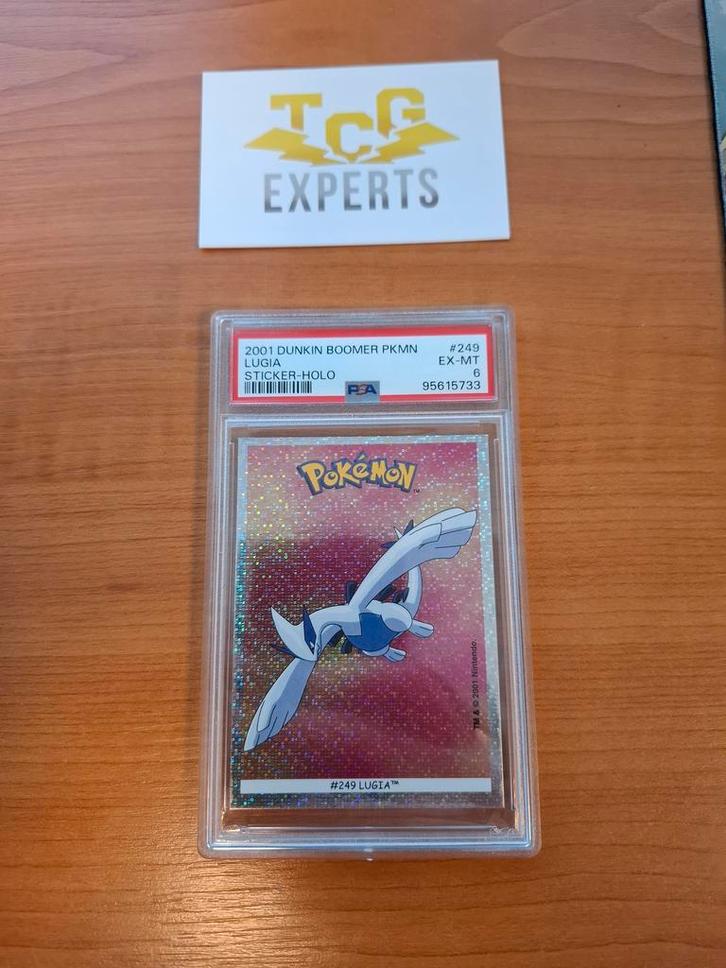 Dunkin Boomer Lugia 249 Sticker – PSA 6, Hobby en Vrije tijd, Verzamelkaartspellen | Pokémon, Nieuw, Ophalen of Verzenden