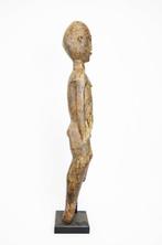 STUPENDA - Statua Femminile LOBI - bateba thilkotina’ -