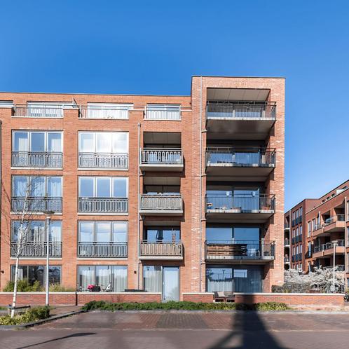 Appartement met Balkon en Inloopdouche aan Lutherlaan in Haa, Huizen en Kamers, Huizen te huur, Direct bij eigenaar, Noord-Holland