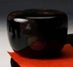 Natsume Karamatsu parelmoer inleg en gouden rand Maki-e -, Antiek en Kunst