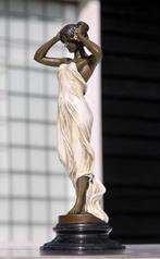 Beeld, lady hair - 35 cm - brons marmer