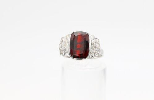 Ring - 18 karaat Witgoud Granaat - Diamant, Sieraden, Tassen en Uiterlijk, Ringen