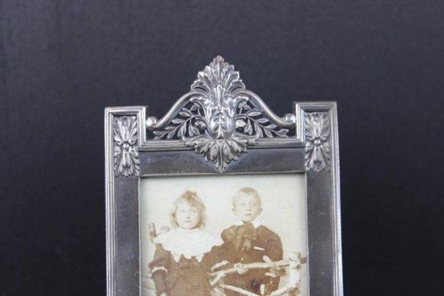 WMF - Fotolijst- Art Nouveau fotolijst met bloemenmotief. -, Antiek en Kunst, Kunst | Designobjecten