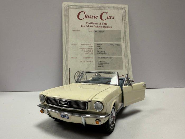 Danbury Mint 1:24 - Model cabriolet - 1966 Ford Mustang, Hobby en Vrije tijd, Modelauto's | 1:5 tot 1:12