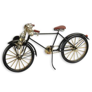 A TIN MODEL OF A SOLEX (Beeldjes - Decoratie, Interieur) beschikbaar voor biedingen