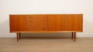 Vintage dressoir | Notenhout | 220 cm beschikbaar voor biedingen