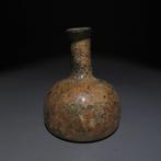 Oud-Romeins Glas Flesje. 3e eeuw n.Chr. Hoogte 8 cm.