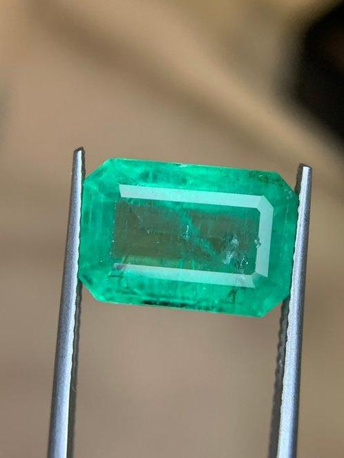 1 pcs Smaragd - 6.78 ct - nternational Colored Gemstone, Sieraden, Tassen en Uiterlijk, Edelstenen